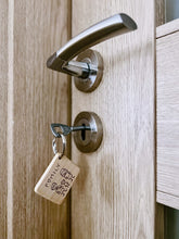 Laden Sie das Bild in den Galerie-Viewer, Holz Schlüsselanhänger - Ahorn massiv - eckige Formen