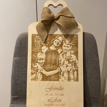 Laden Sie das Bild in den Galerie-Viewer, GRIFFBRETT AUS AHORN MIT AUSGEFRÄSTEM HERZ IN HERZ - VERSCHIEDENE MASSE