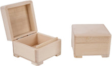 Laden Sie das Bild in den Galerie-Viewer, SCHATULLE MIT KLAPPDECKEL - FICHTE - 9 X 9 X 6 CM