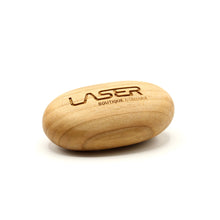 Laden Sie das Bild in den Galerie-Viewer, Holz Handschmeichler - Kirsche geölt - Stein Form